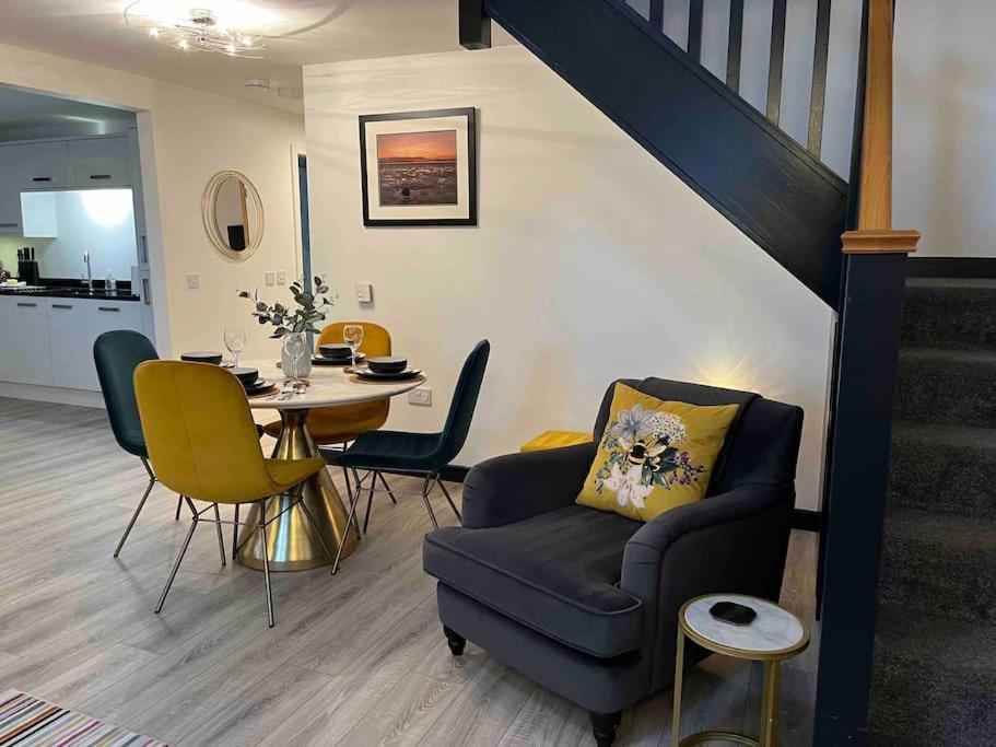 Watchhall, Annan, Dumfries & Galloway, Scotland Barn - 2 Bed Apartment *